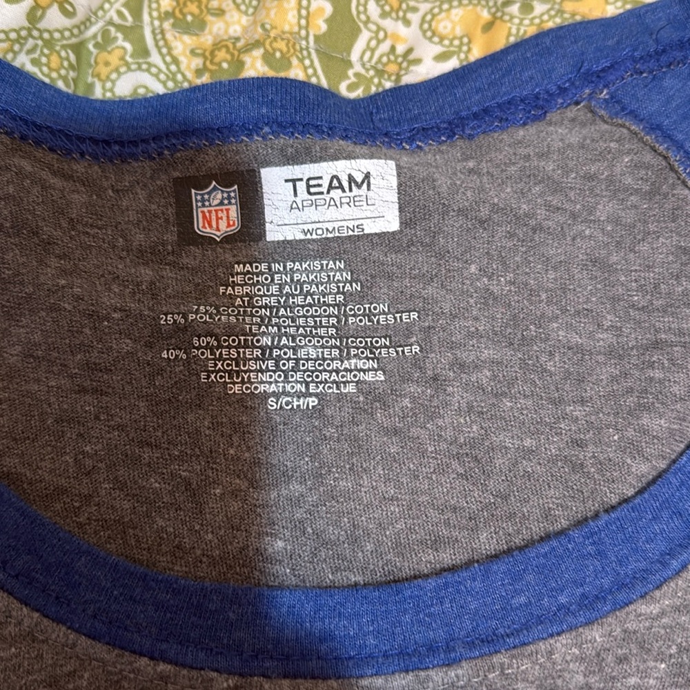 Colts shirt size small